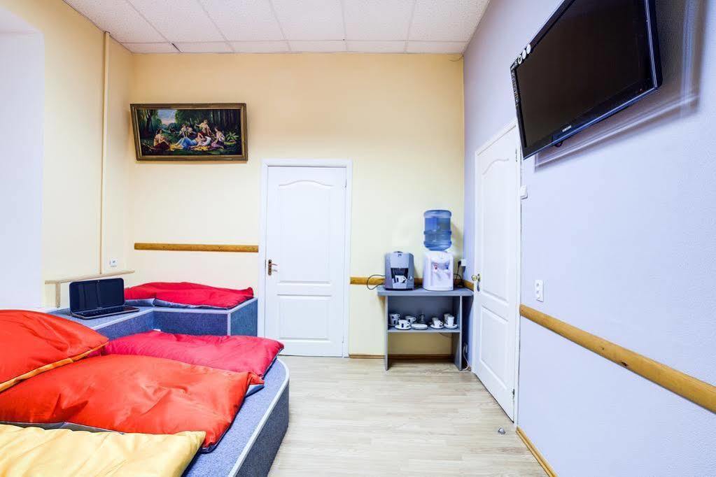 Night & Day Hostel Kiev Eksteriør billede