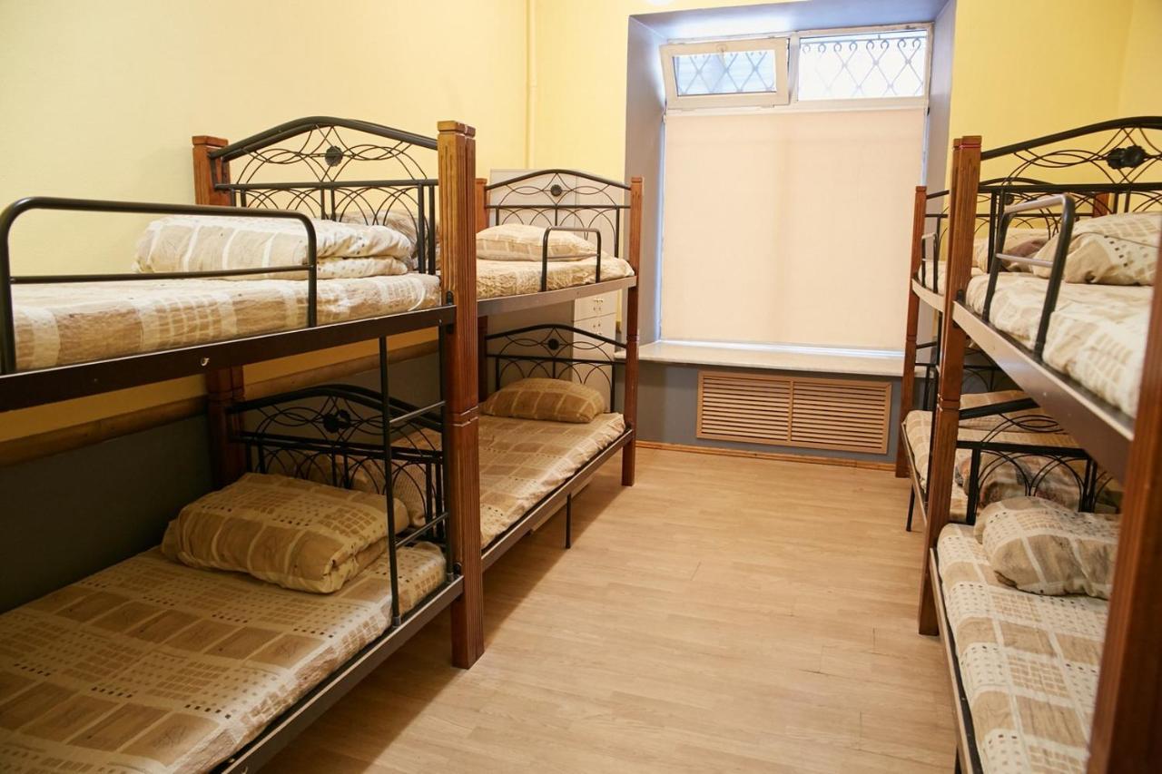 Night & Day Hostel Kiev Eksteriør billede